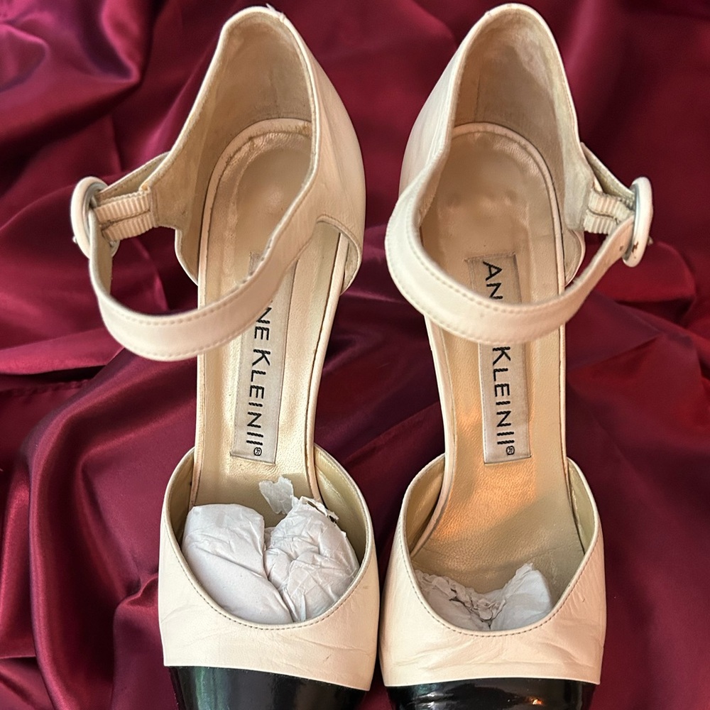 Anne Klein - Elegant Cream and Black Patent Leather Heels